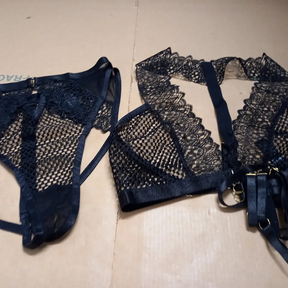 ANN SUMMERS HAILEY CROTCHLESS SET - S