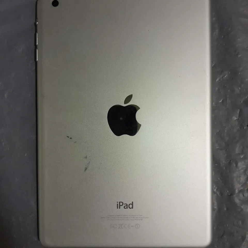 APPLE IPAD MINI 1ST GENERATION MODEL MD531B/A IN SILVER