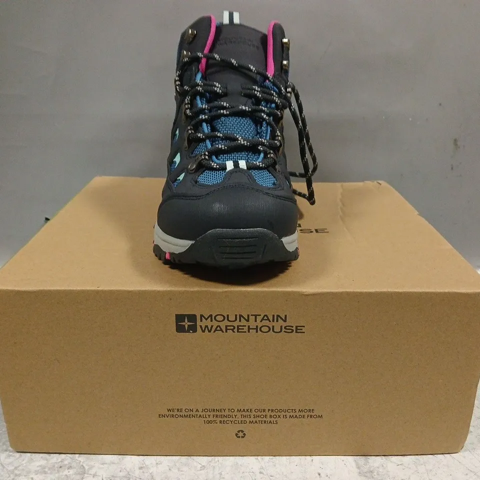 BOXED PAIR OF MOUNTAIN WAREHOUSE ADVENTURER KID'S WATERPROOF BOOTS IN NAVY SIZE UK 5