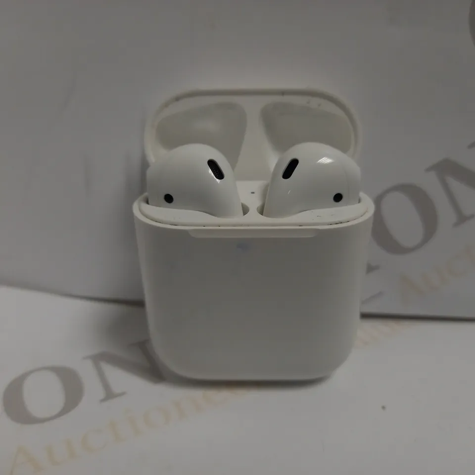 APPLE AIRPODS A1602