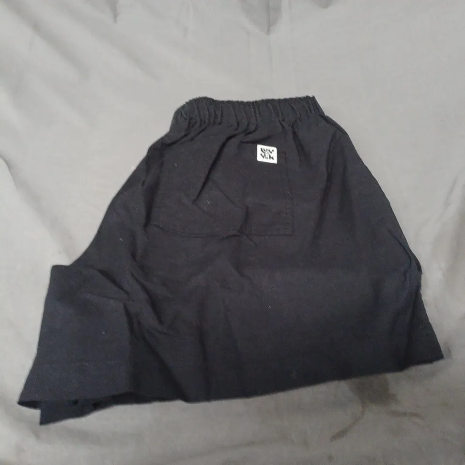 LUCY AND YAK JESSIE SHORTS SIZE M