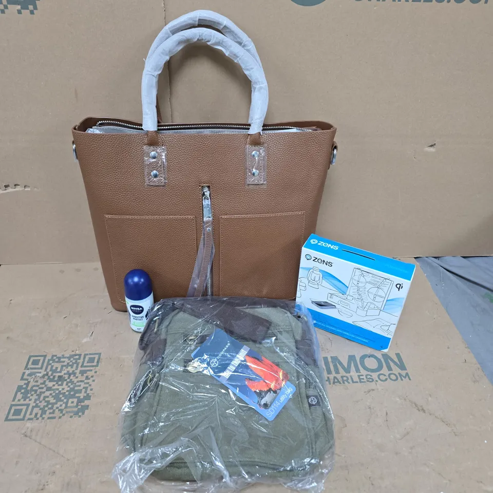 APPROXIMATELY 15 ASSORTED ITEMS TO INCLUDE HANDBAG, POWERBANK, COMPASS BAG, ETC