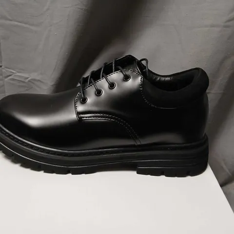 CONZURI UK 10 MEN'S BLACK LEATHER LACE-UP SHOES WITH CHUNKY SOLE (US 11, EUR 45)