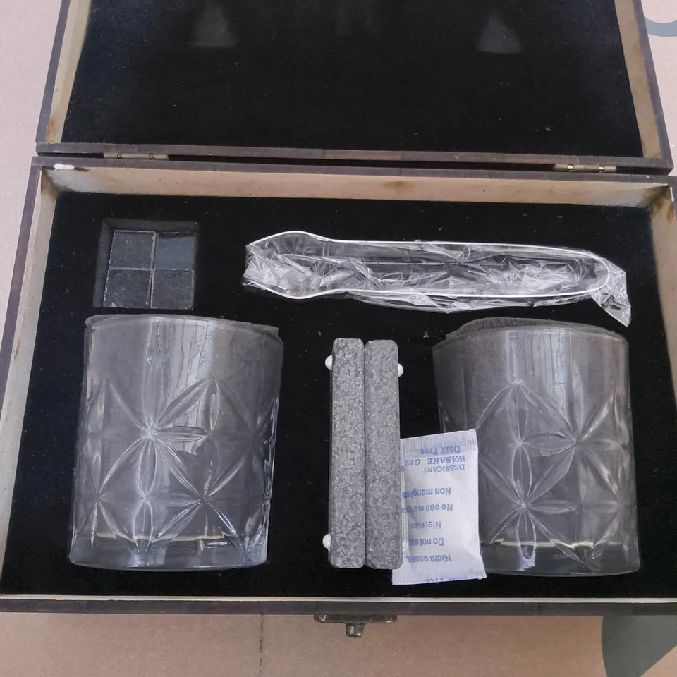 WOODEN KEEPSAKE BOX CONTAINING TWO CRYSTAL TUMBLERS, COASTER AND HAND MADE ICE CUBES