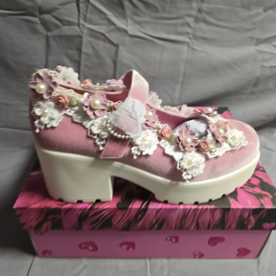 BOXED PAIR OF KOI FOOTWEAR TIRA PINK MARY JANES FAIRY POWDER EDITON - UK SIZE 6
