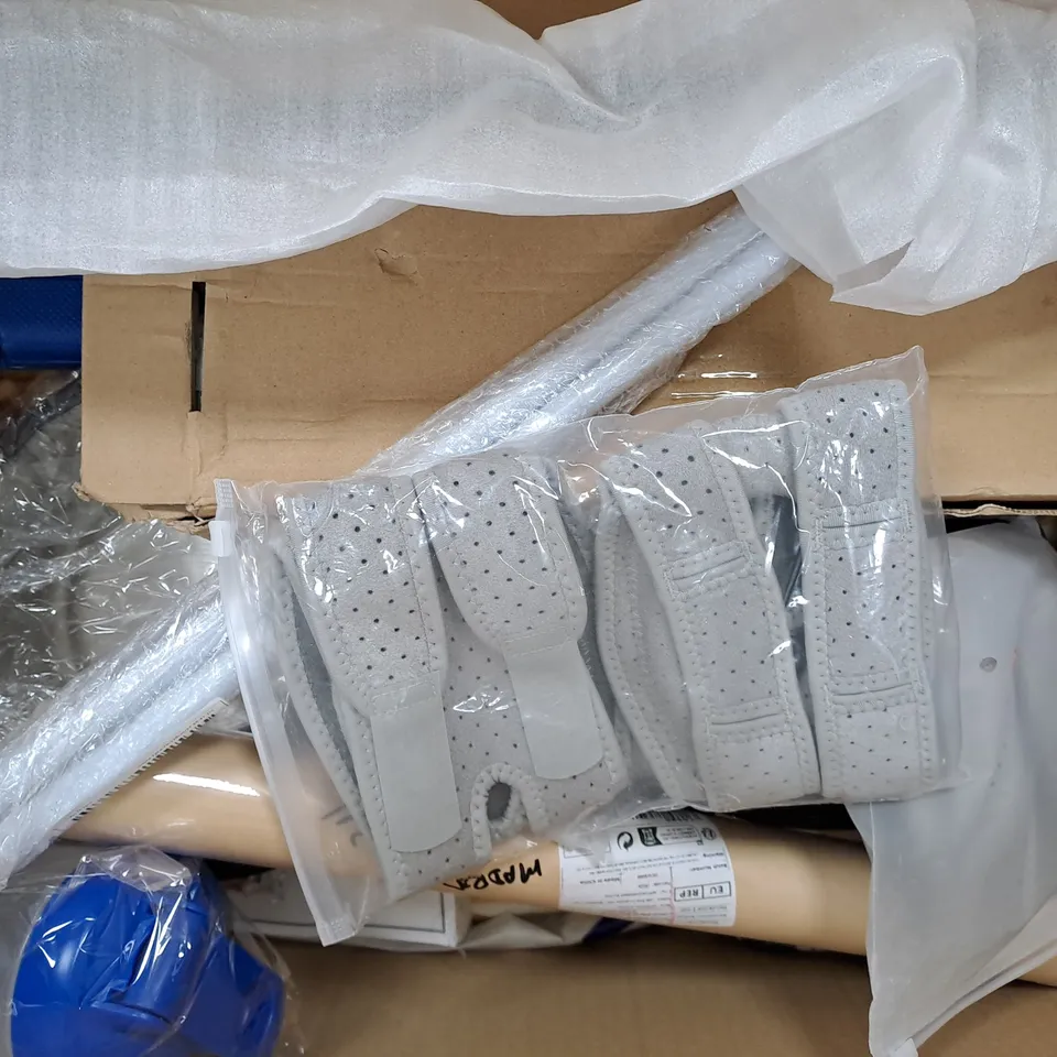 BOX OF APPROXIMATELY 10 ASSORTED HOUSEHOLD ITEMS TO INCLUDE WATERPROOF CAST & BANDAGE PROTECTOR, SLUG & SNAIL KILLER, ETC - COLLECTION ONLY