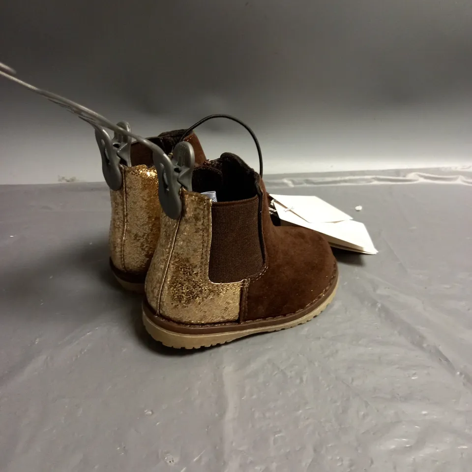 MOTHERCARE TODDLER GIRLS BROWN AND GOLD BOOTS SIZE UK 3