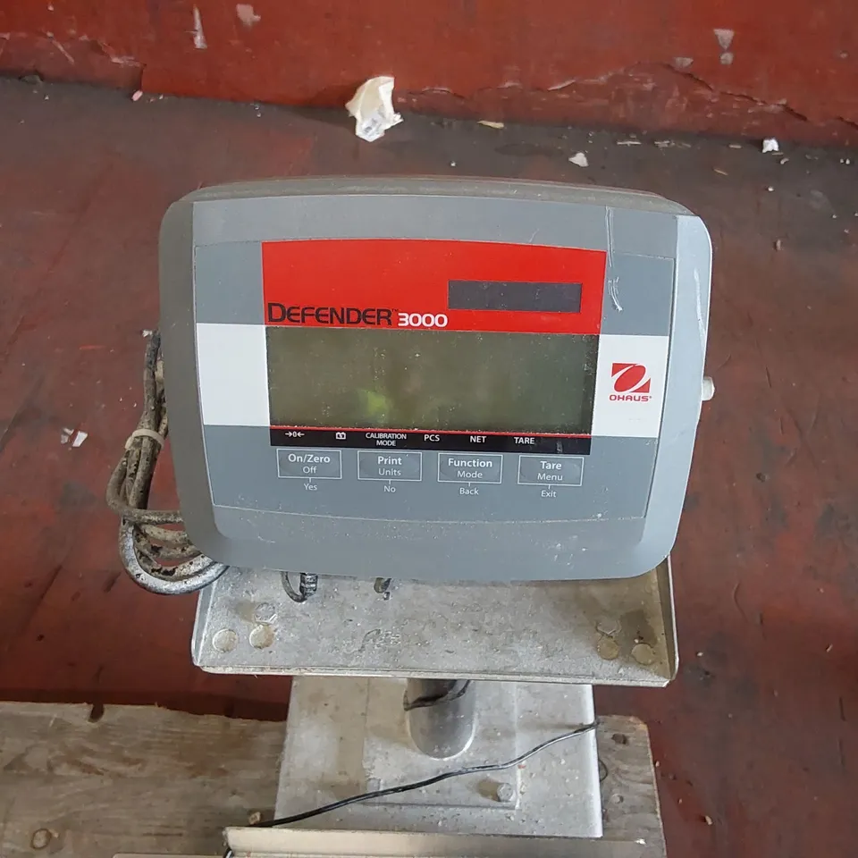 OHAUS DEFENDER 3000 BENCH SCALE WITH T31P DISPLAY