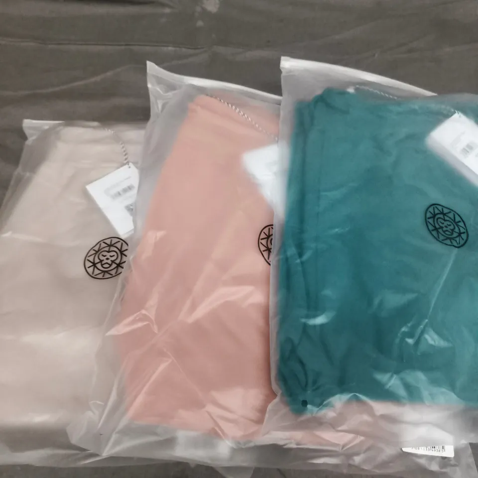 APPROXIMATELY 20 ASSORTED BRASS MONKEY JOGGERS IN VARIOUS SIZES & COLOURS 