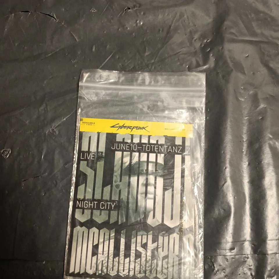 BOX OF ASSORTED HOUSHOLD GOODS INCLUDING: CYBERPUNK POSTCARDS, DISPOSABLE MASKS AND HOME WIFI MESH SYSTEM