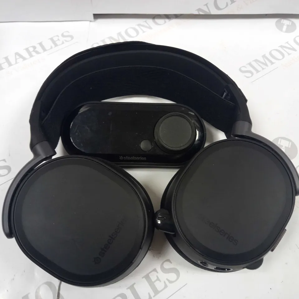 BOXED STEELSERIES ARCTIS PRO +GAMEDAC GAMING HEADPHONES
