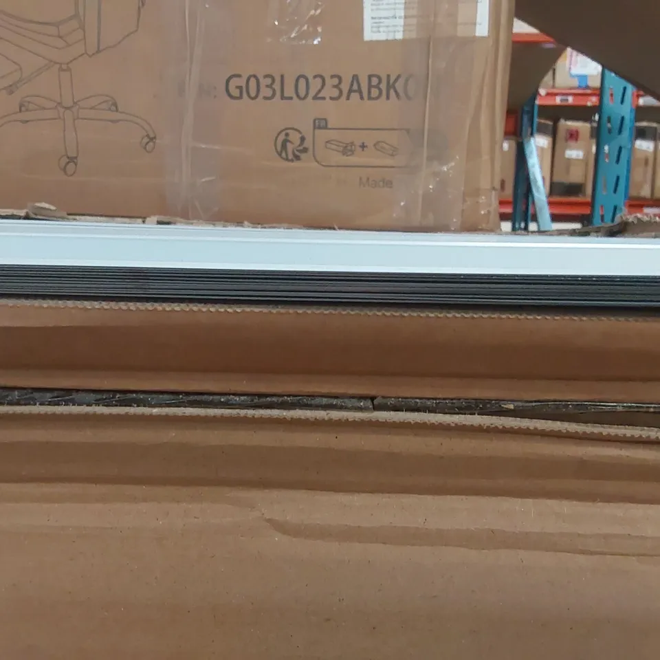 PALLET CONTAINING A VERY LARGE QUANTITY OF CORRUGATED ROOF SHEETS AND 1 BOX OF CHAIR PARTS AND OTHER ITEMS 