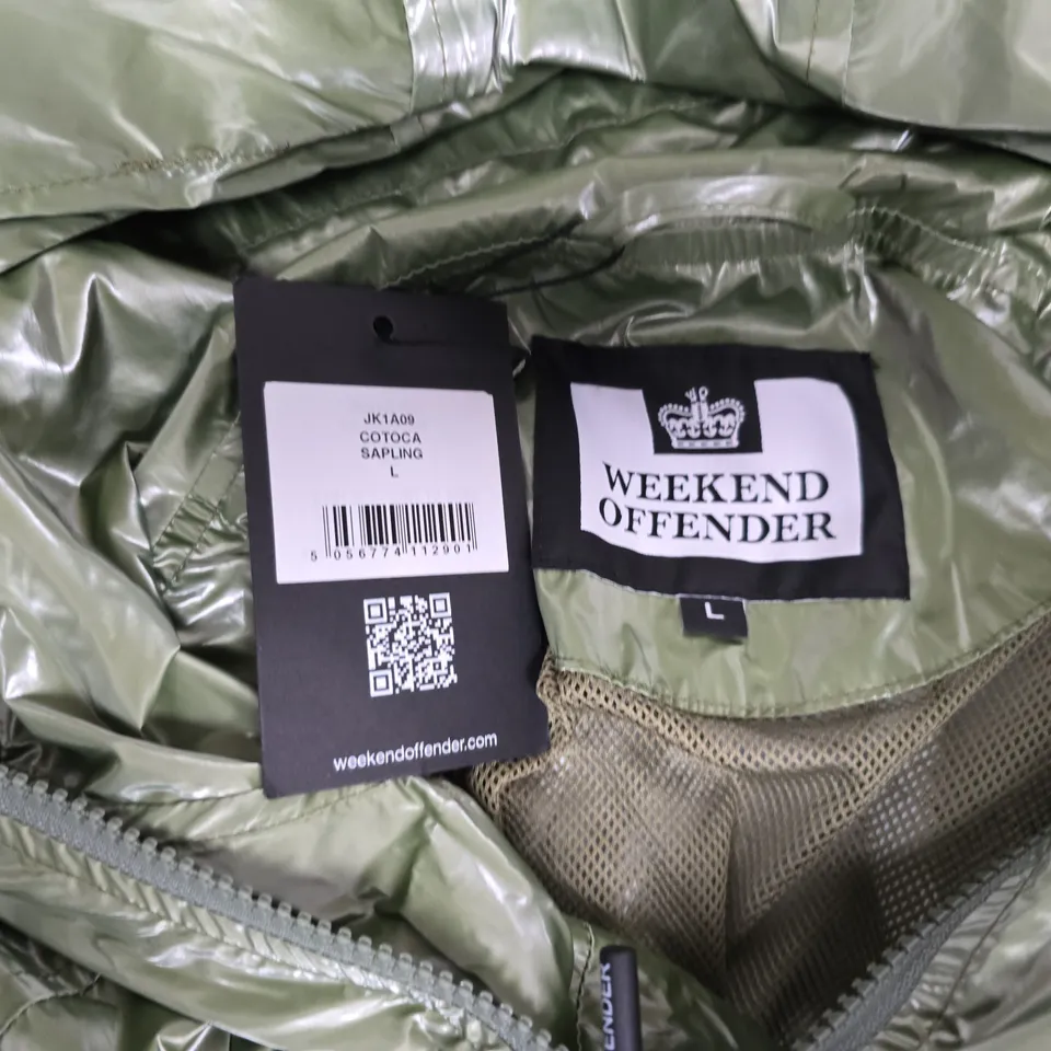 WEEKEND OFFENDER OLIVE GREEN PADDED HOODED JACKET – SIZE L