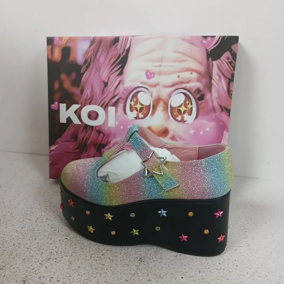 BOXED KOI RAINBOW CHAPEL CHUNKY WESTERN BOOTS SIZE 4