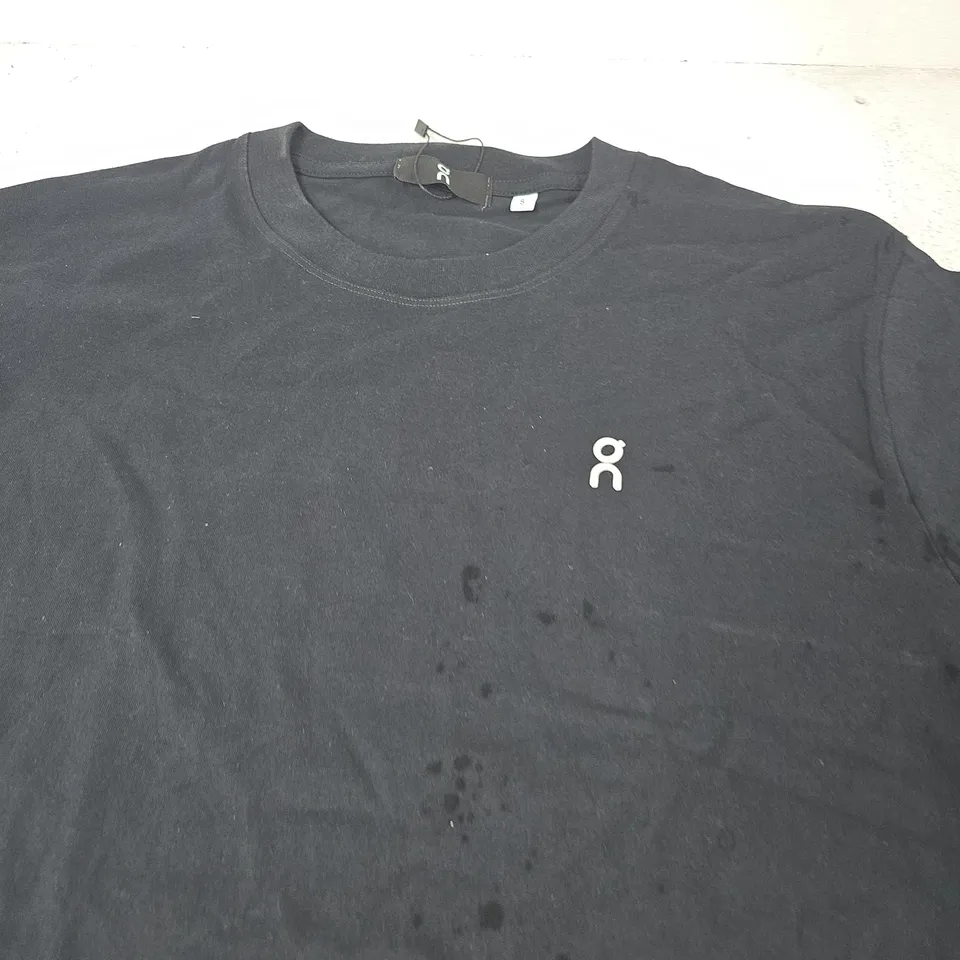 ON CLOUD CASUAL TEE - SIZE SMALL