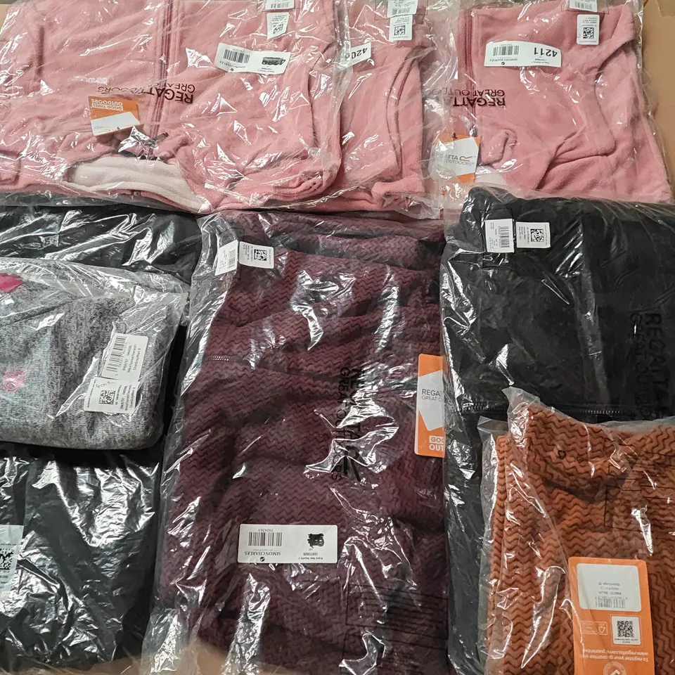 LOT OF 8 ASSORTED BRAND NEW REGATTA & DARE2BE JACKETS AND FLEECES IN VARIOUS STYLES AND SIZES