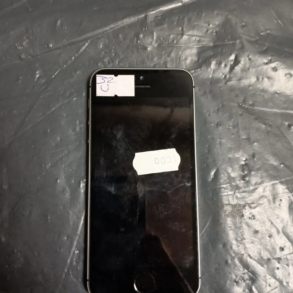 APPLE IPHONE SE A1723