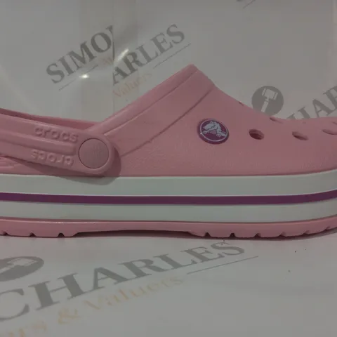 PAIR OF CROCS CROCBAND CLOGS IN PINK UK SIZE M5/W6