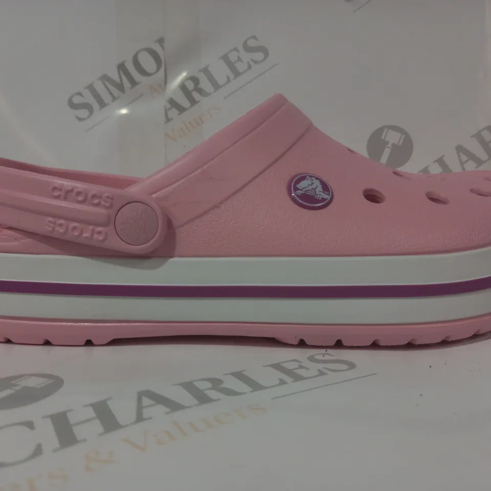 PAIR OF CROCS CROCBAND CLOGS IN PINK UK SIZE M5/W6