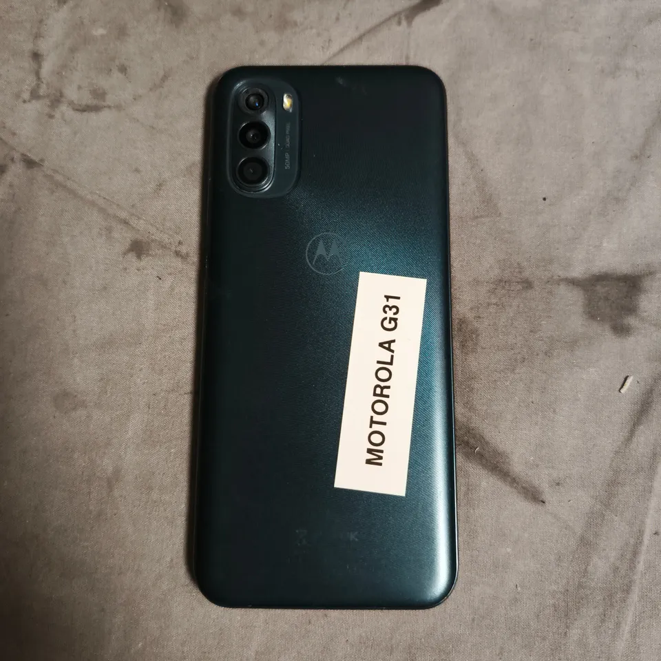 MOTOROLA G31 MOBILE PHONE IN BLUE