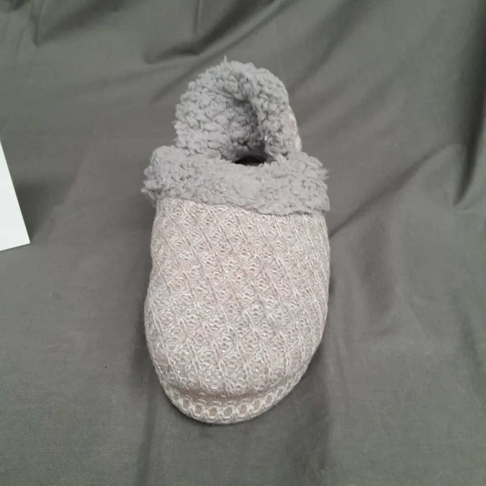 MUK LUKS MAGDALANA SLIPPERS IVORY SNOW SIZE 7