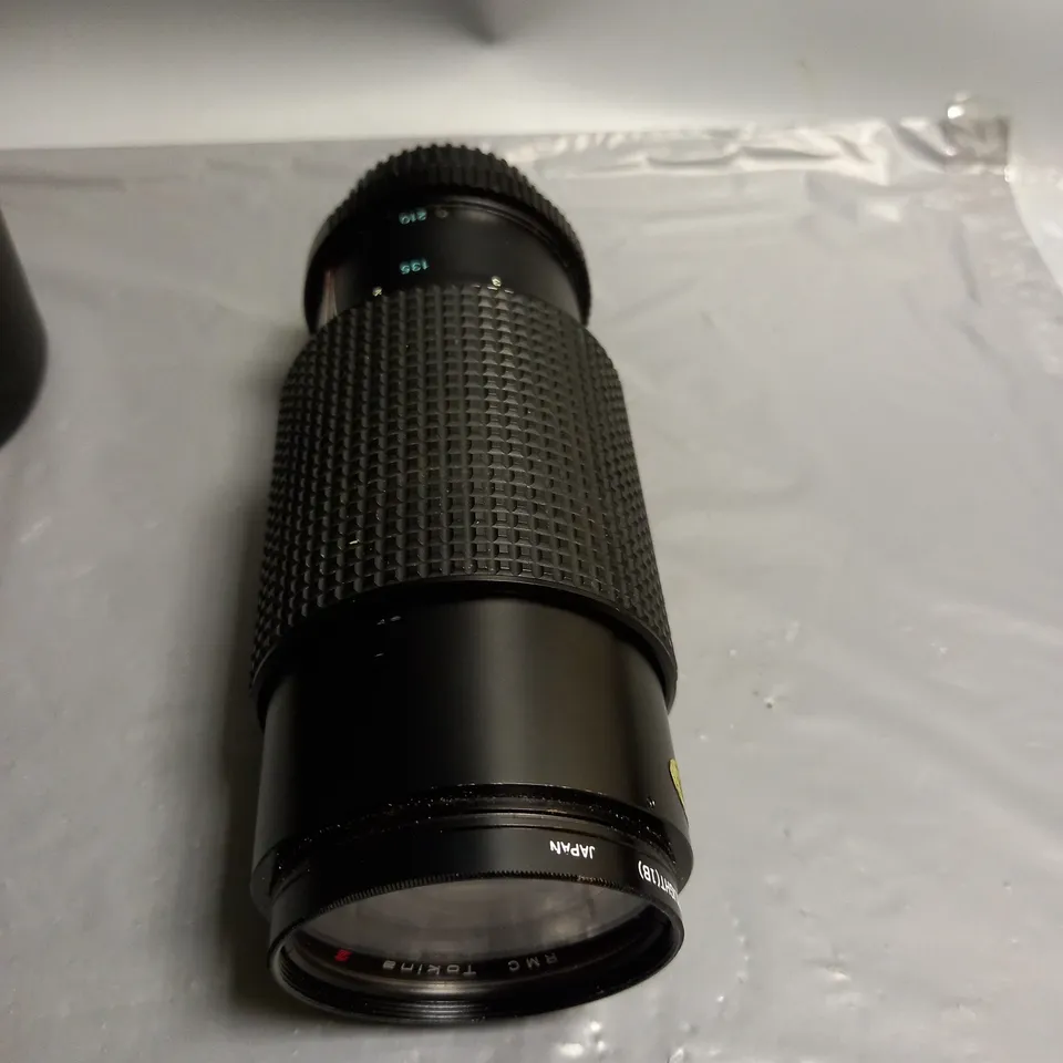 TOKINA 70-210MM 1:4 8423279 CAMERA LENS WITH CARRY CASE