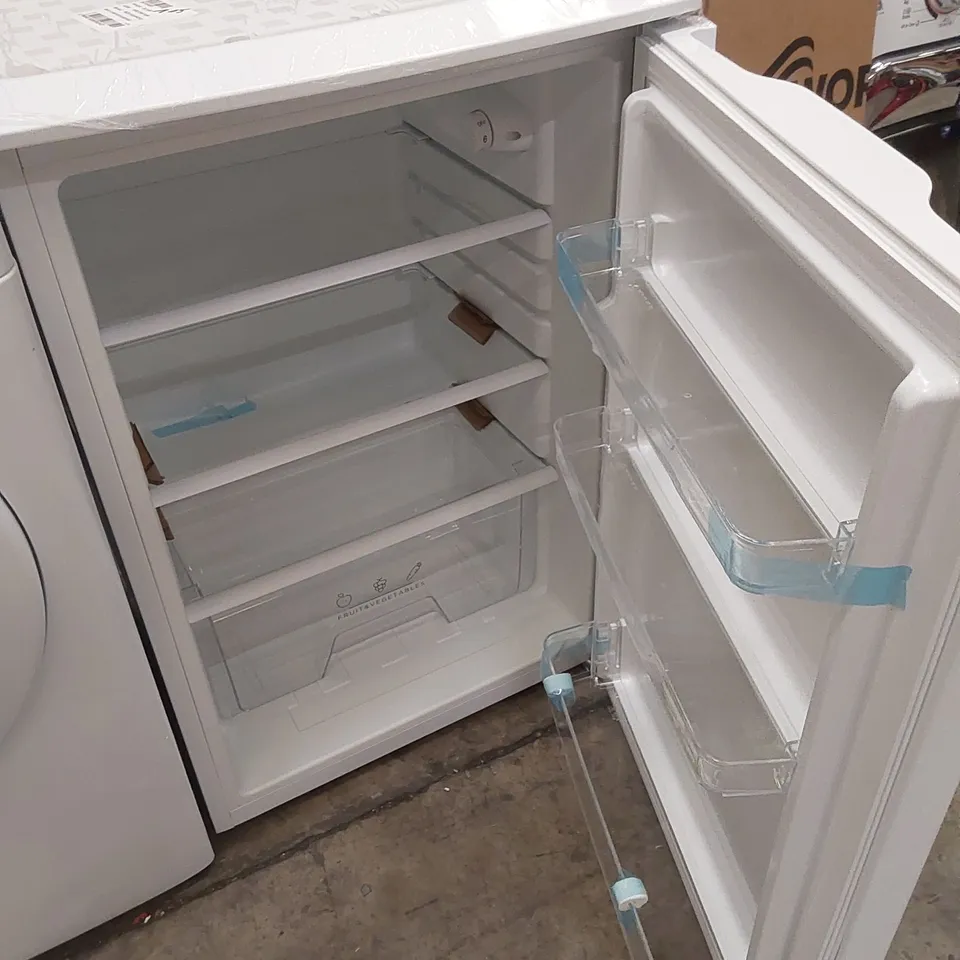 COMFEE 131L UNDER COUNTER LARDER FRIDGE - WHITE // MODEL: RCD133WH2(E)