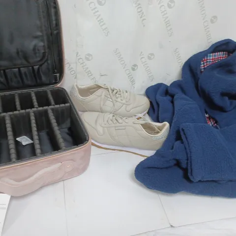 BOX OF 5 ASSORTED ITEMS TO INCLUDE SKETCHERS TRAINERS, PINK MAKE UP BAG, ETC