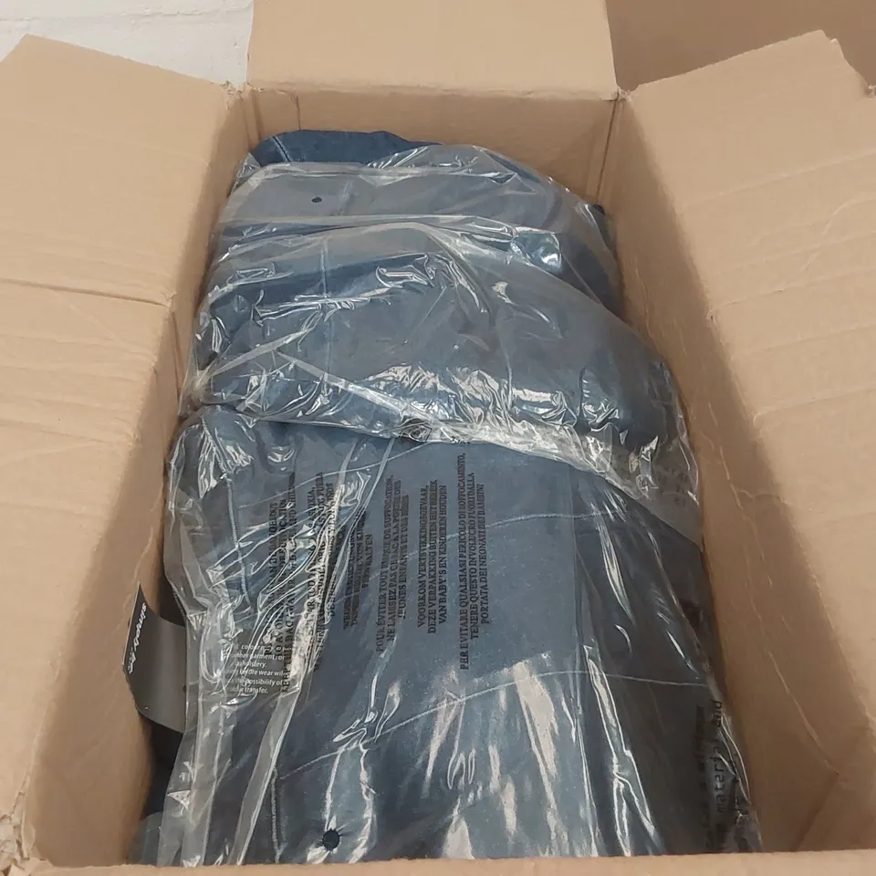 BOX CONTAINING APPROXIMATELY 8x BRAND NEW SIMPLY BE MID BLUE EMBELLISHED DENIM SKIRTS - SIZE 28