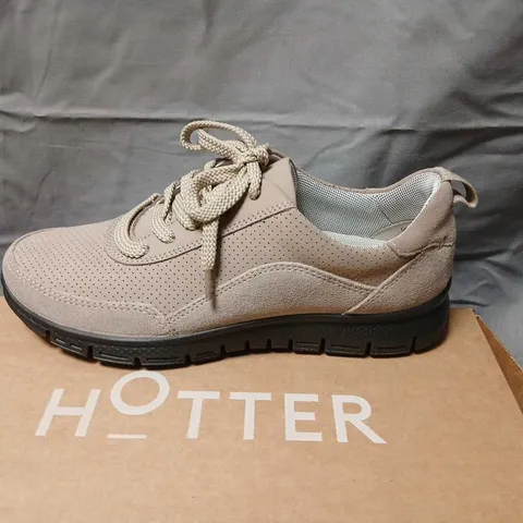 HOTTER GRAVITY II SNEAKERS – PERFORATED UPPER, UK4 (WOMEN)