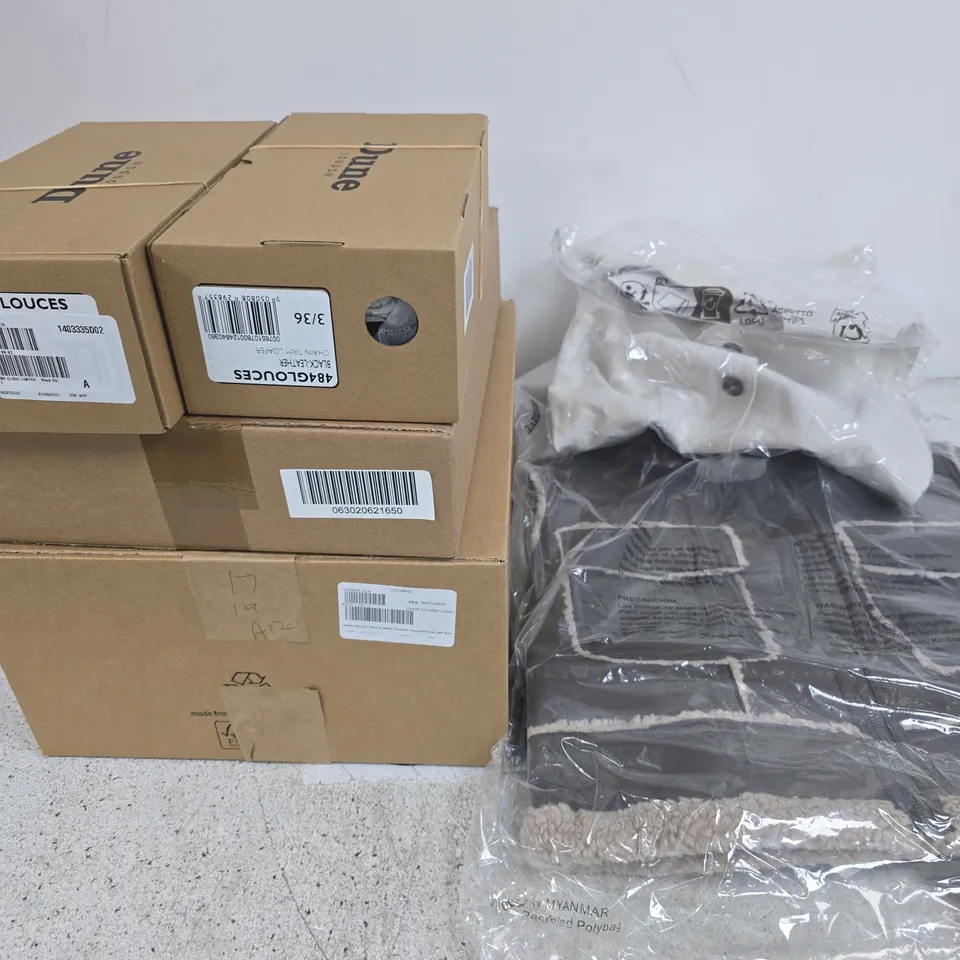 APPROXIMATELY 10 ASSORTED CLOTHING ITEMS IN VARIOUS SIZES, COLOURS & STYLES TO INCLUDE BRANDS SUCH AS SELECTED FEMME, DUNE LONDON, ONLY, ETC - COLLECTION ONLY