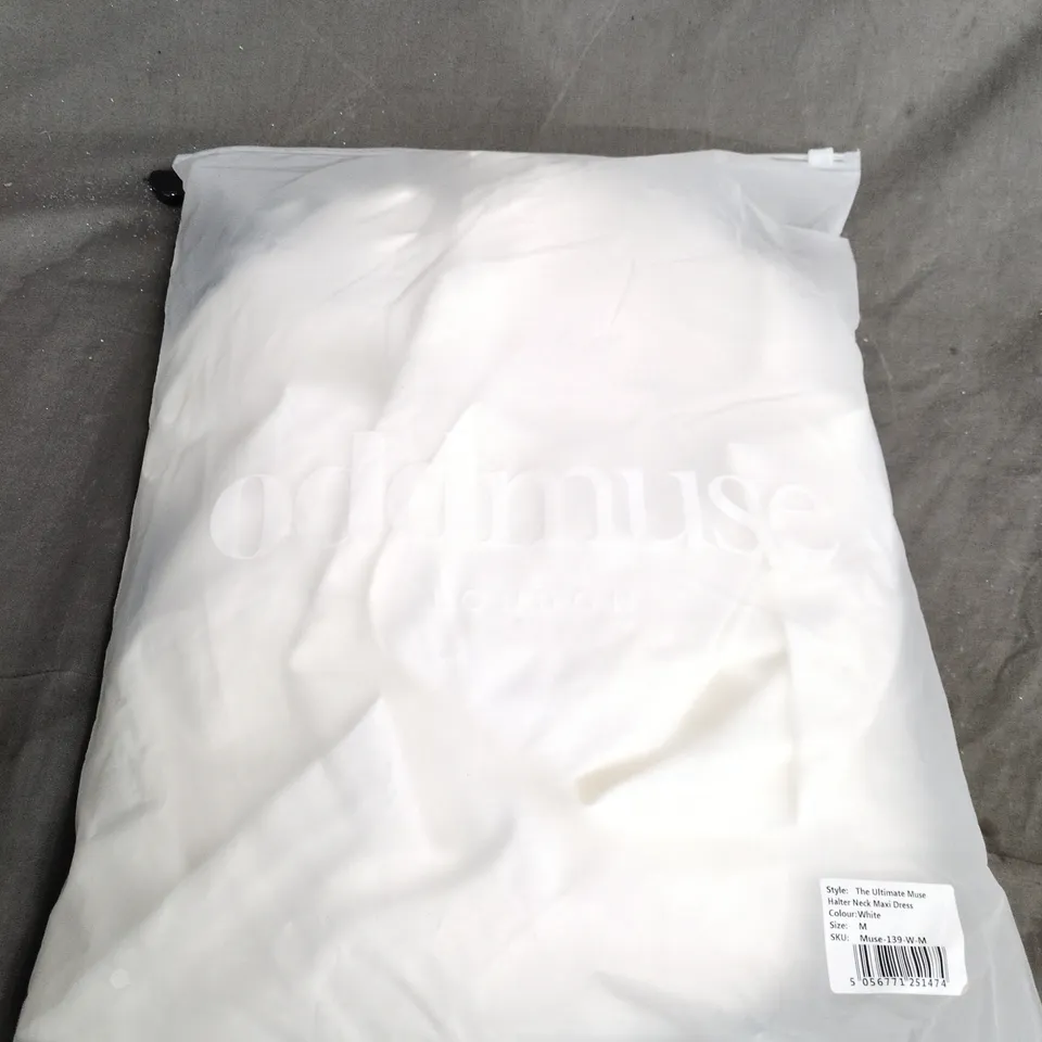 BAGGED ODDMUSE LONDON THE ULTIMATE MUSE HALTER NECK MAXI DRESS – WHITE, SIZE M