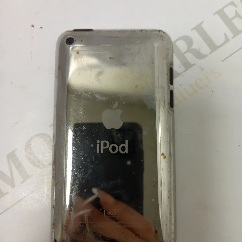 IPOD TOUCH 4TH GEN