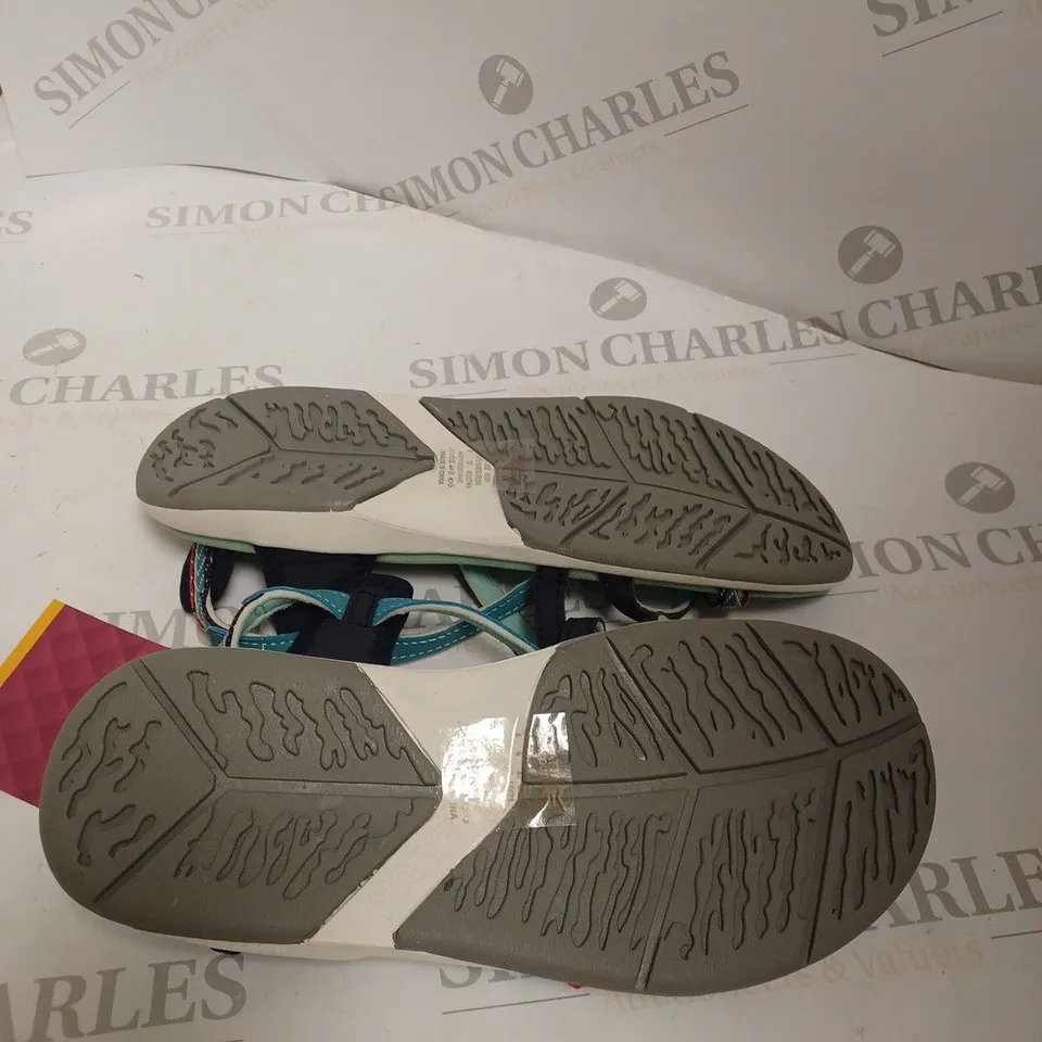 REGATTA LADY SANTA ROMA SANDALS SIZE 4