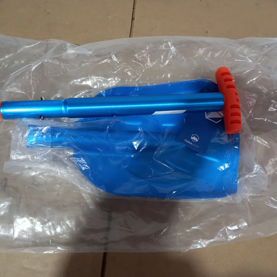 TERRA WEST BLUE/ORANGE SPADE