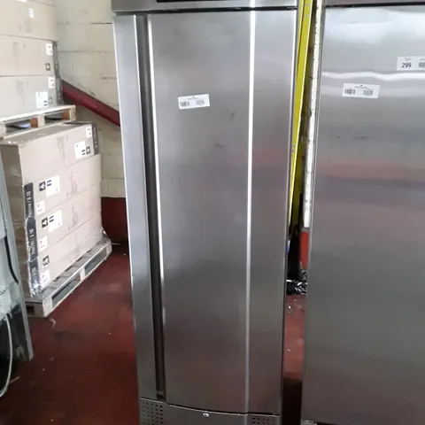 GRAM MIDI M435 UPRIGHT FRIDGE