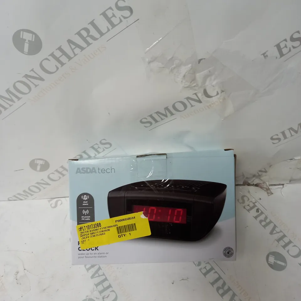 BOX OF ASSORTED ELECTRONICAL ITEMS TO INCLUDE RADIOS, AERIALS, EARPHONES ETC - COLLECTION ONLY 