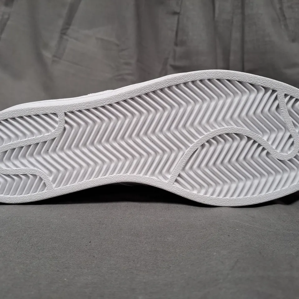 BOXED PAIR OF ADIDAS SUPERSTAR SHOES IN WHITE UK SIZE 6