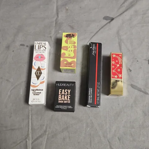 LOT OF 5 ASSORTED COSMETIC PRODUCTS TO INCLUDE - ESTEE LAUDER LIPSTICK - MADE BY MITCHELL BOO THANG LIP GLOSS - CHARLOTTE TILBURY UNREAL LIPS HEALTHY GLOW NECTAR OIL - ETC