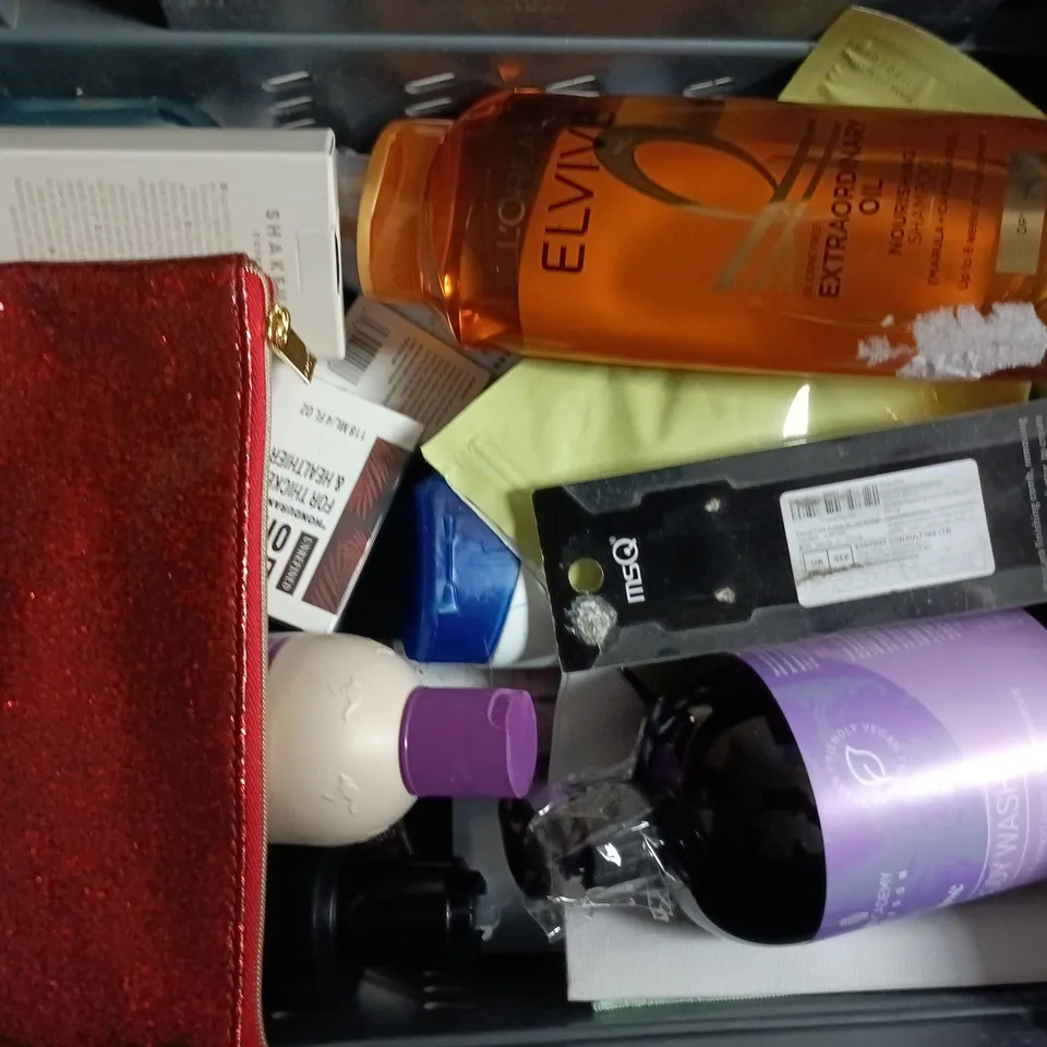 APPROXIMATELY 20 ASSORTED COSMETIC ITEMS TO INCLUDE TED BAKER, HEAD & SHOULDERS, CHARLES WORTHINGTON, ETC - COLLECTION ONLY