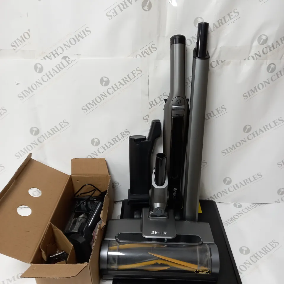 BOXED SHARK WANDVAC 2-IN-1 LIGHTWEIGHT CORDLESS HANDHELD VACUUM CLEANER