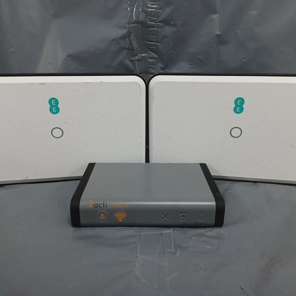 APPROXIMATELY 8 ASSORTED HOUSEHOLD ITEMS TO INCLUDE EE WI-FI ROUTER, ETC