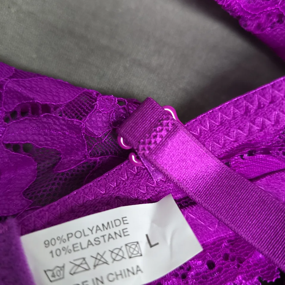 PURPLE LACE LINGERIE SET – BRA & THONG, SIZE L