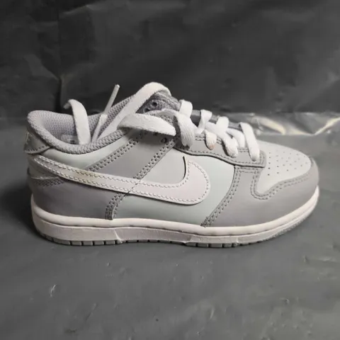 PAIR OF KIDS GREY NIKE DUNK LOW TRAINERS - UK SIZE 11.5