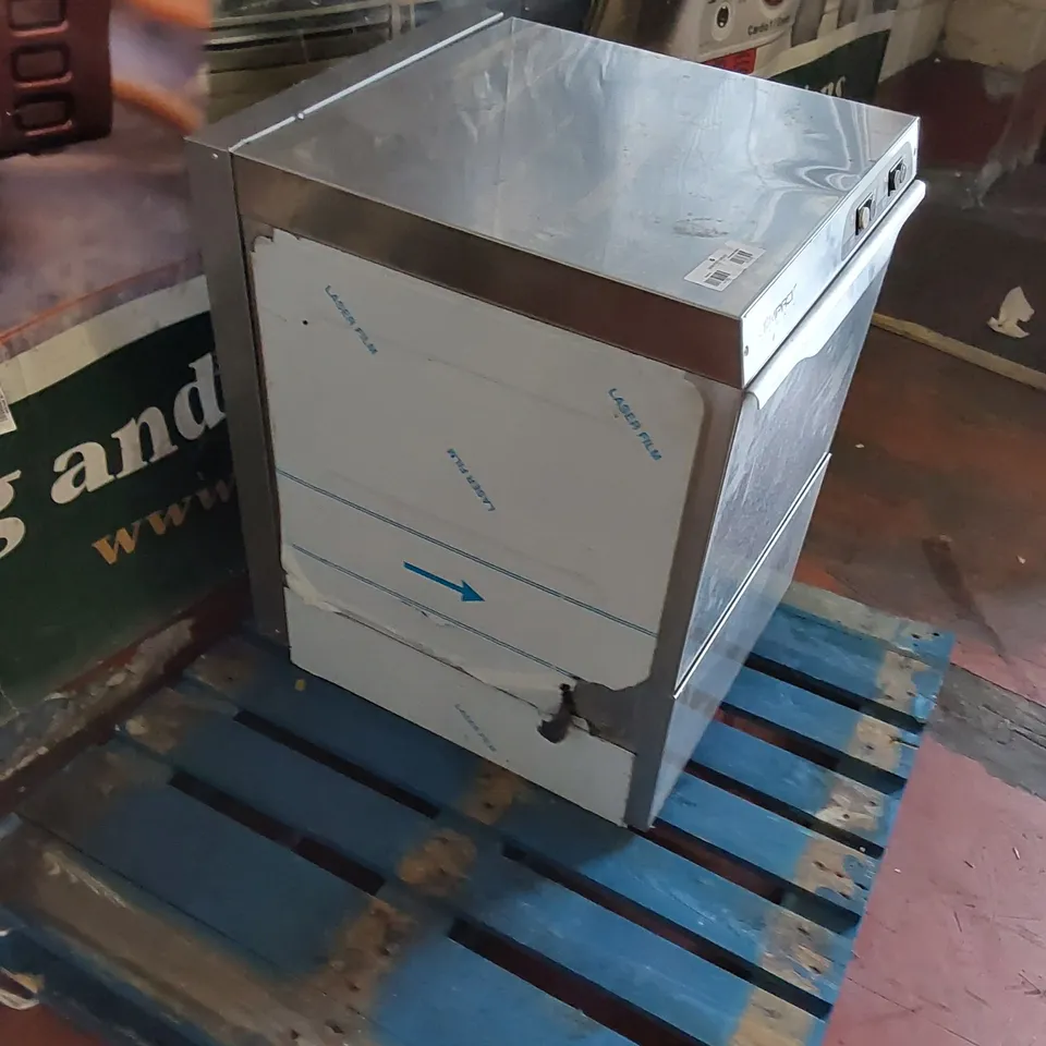 COMPACK D5037 COMMERCIAL DISHWASHER 
