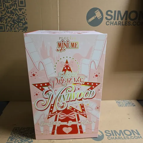 PLOUISE PRESENTS MINIWOOD MINI MUA VANITY STATION