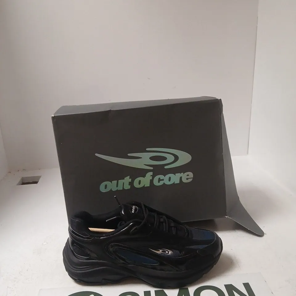 OUT OF CORE DEPORTIVO BLACK MEN'S SNEAKERS – UK 7 (EU 41)