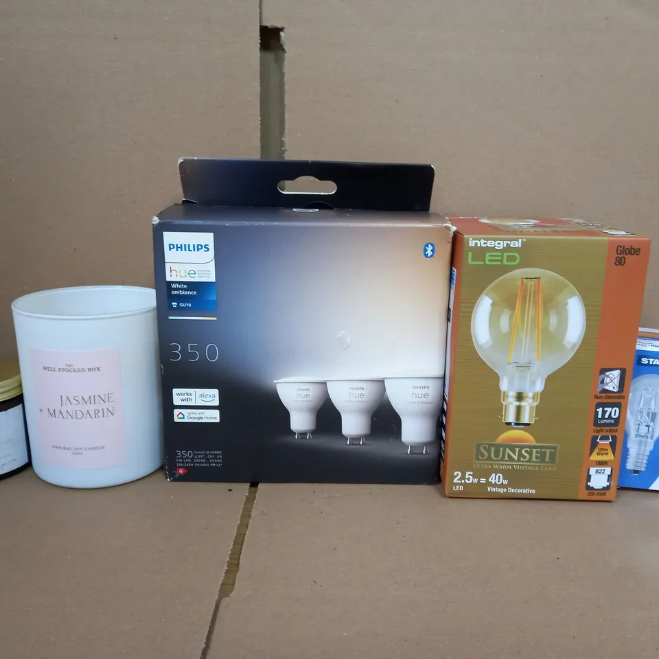 BOX OF APPROXIMATELY 9 ASSORTED ITEMS TO INCLUDE - PHILIPS HUE 350 , LED SUNSET BULB , JASMINE + MANDARIN CANDLE ETC