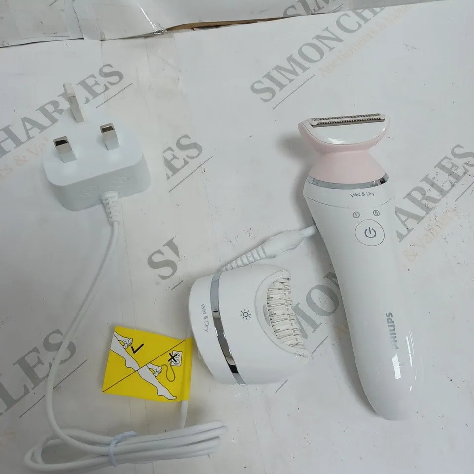 PHILIPS LADY SHAVER SERIES 6000 WET AND DRY USE