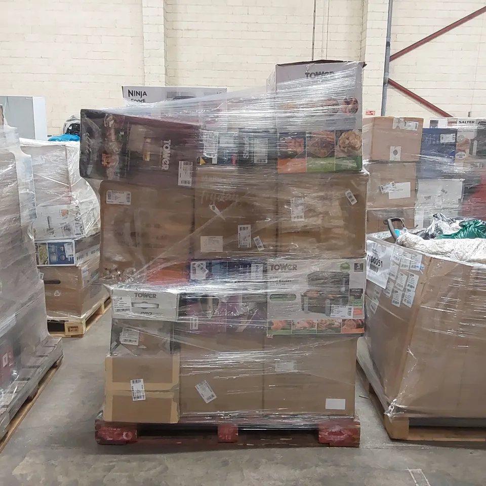 PALLET OF APPROXIMATELY 25 UNPROCESSED RAW RETURN HOUSEHOLD AND ELECTRICAL GOODS TO INCLUDE;